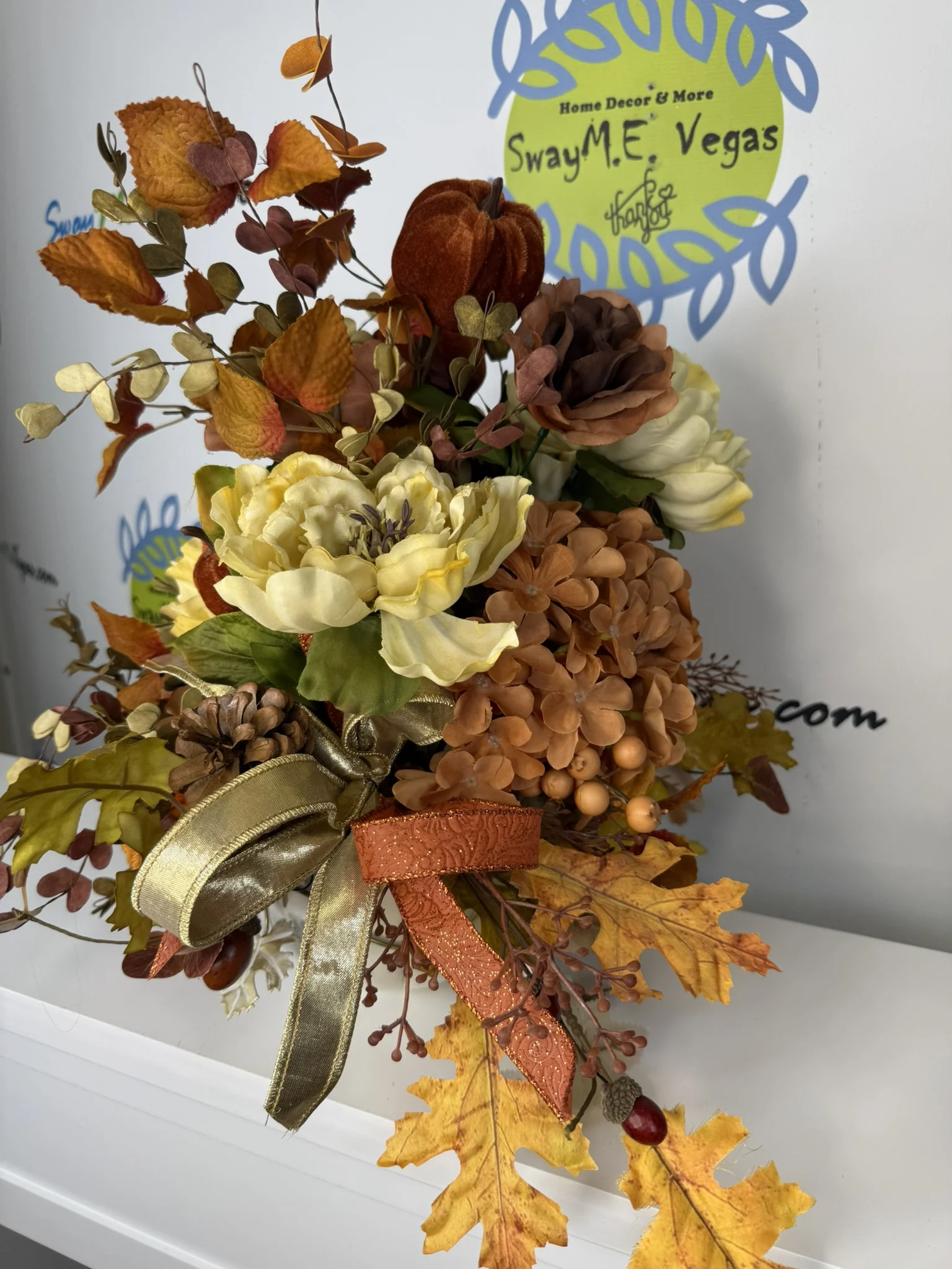 Elegant Fall Pumpkin Centerpiece (10)