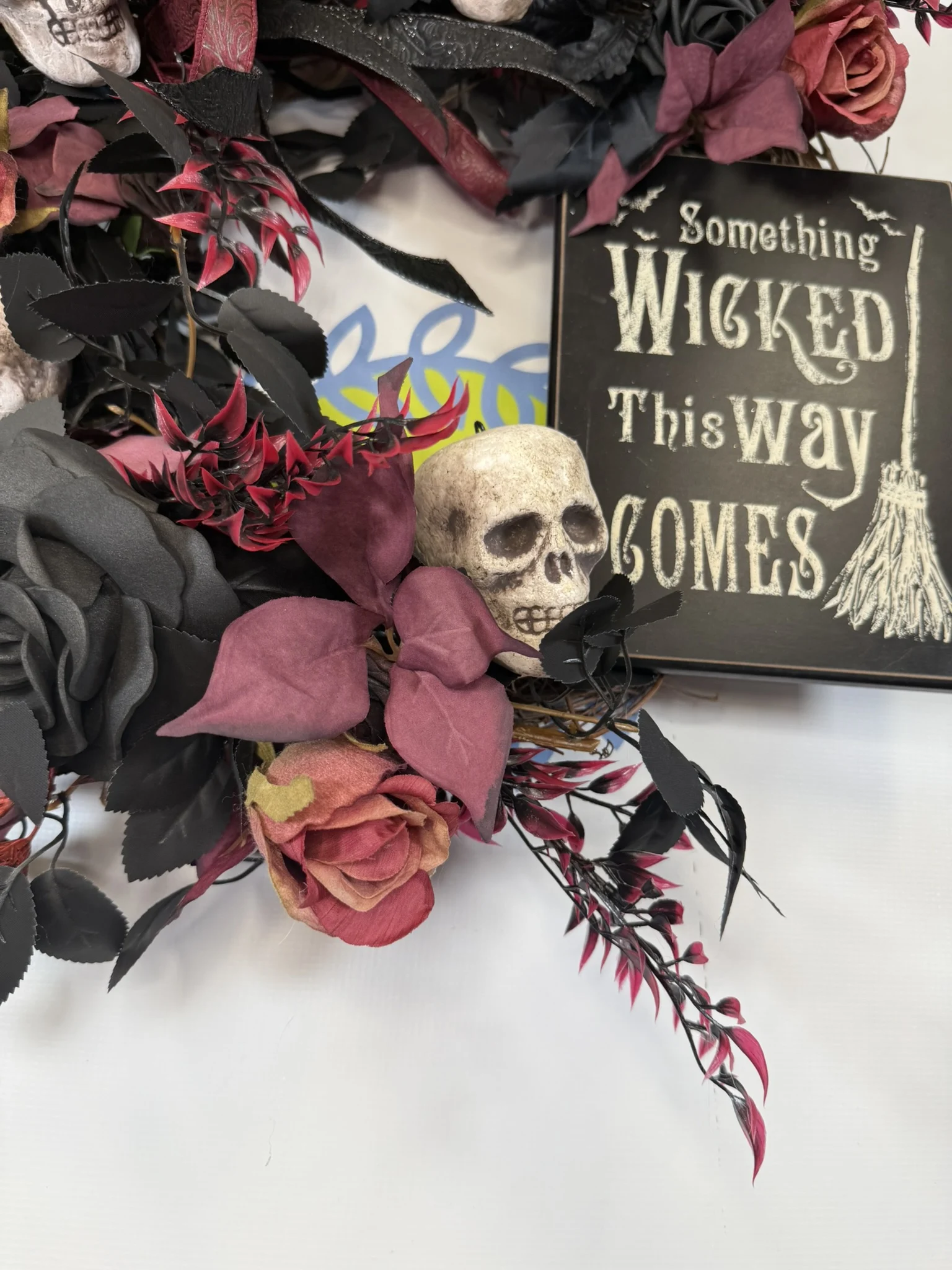 Gothic Skull Halloween Wreath (1)