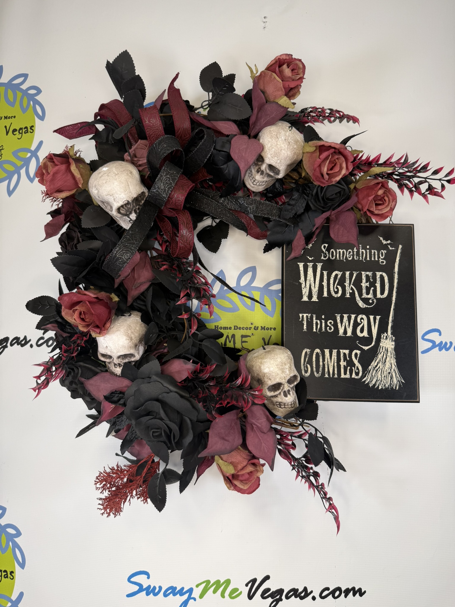 Gothic Skull Halloween Wreath 4 Gothic Skull Halloween Wreath (2)