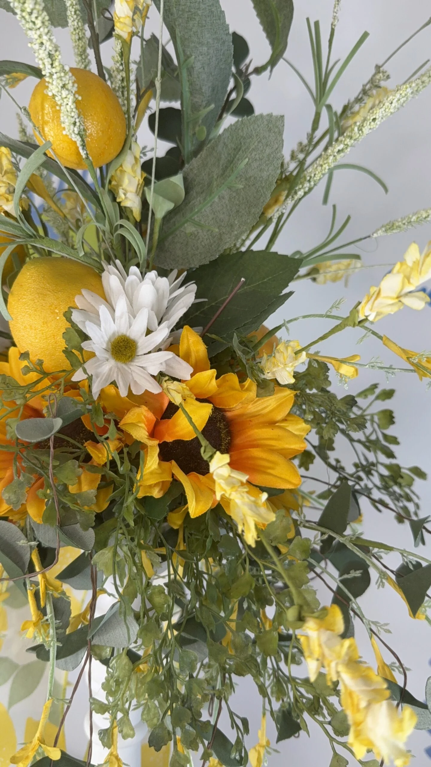 Lemon Sunflower Centerpiece (9)