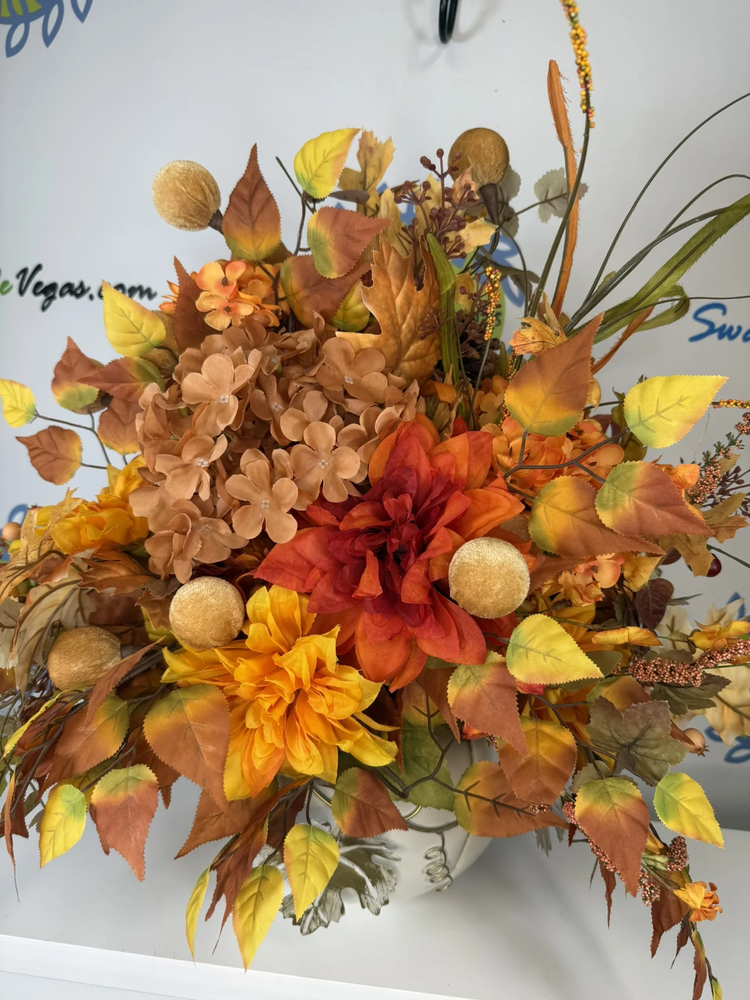 Luxury Fall Pumpkin Centerpiece (7)
