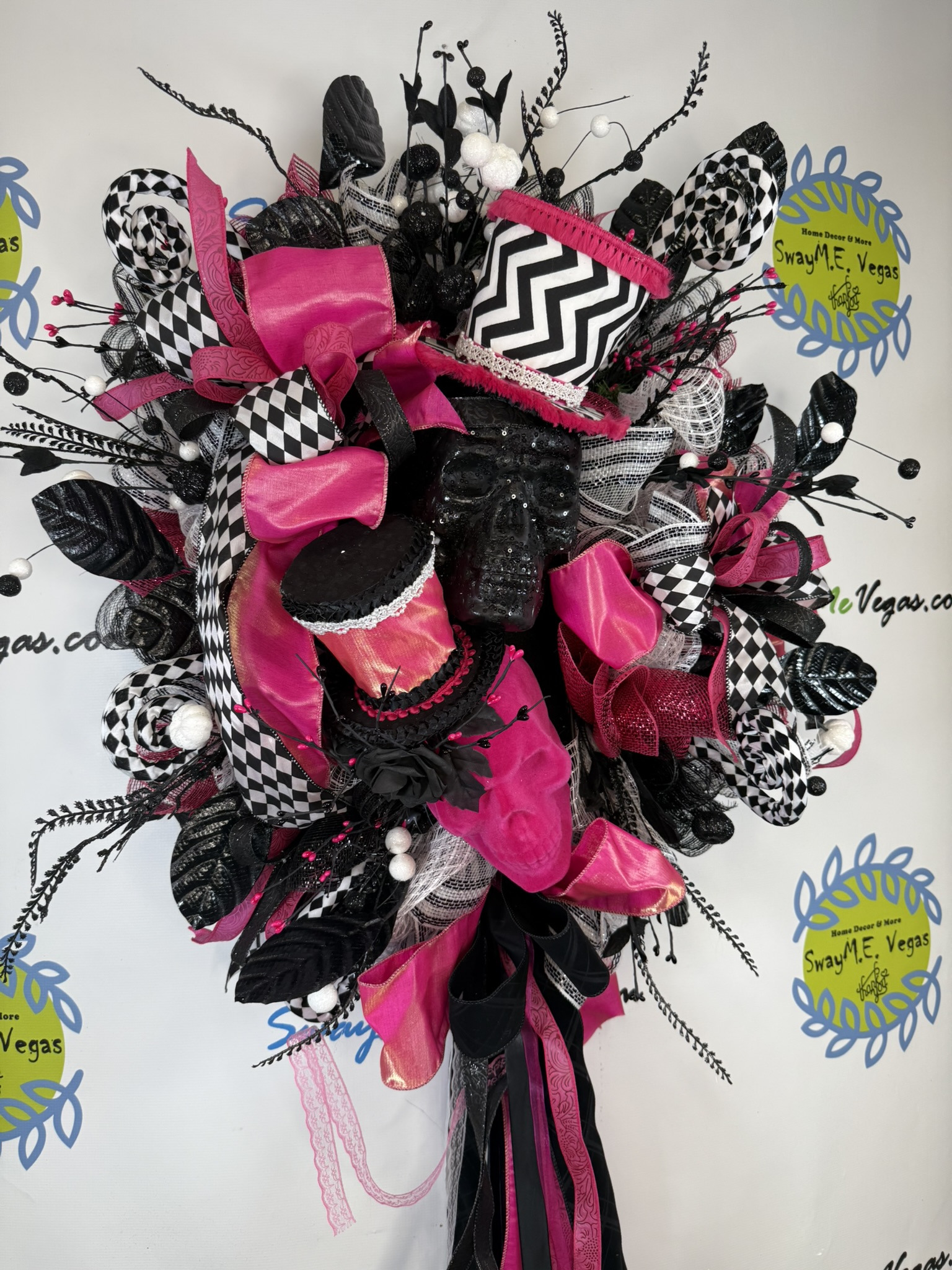 Pink Skull Halloween Wreath 4 Pink Black Skull Halloween Wreath (5)